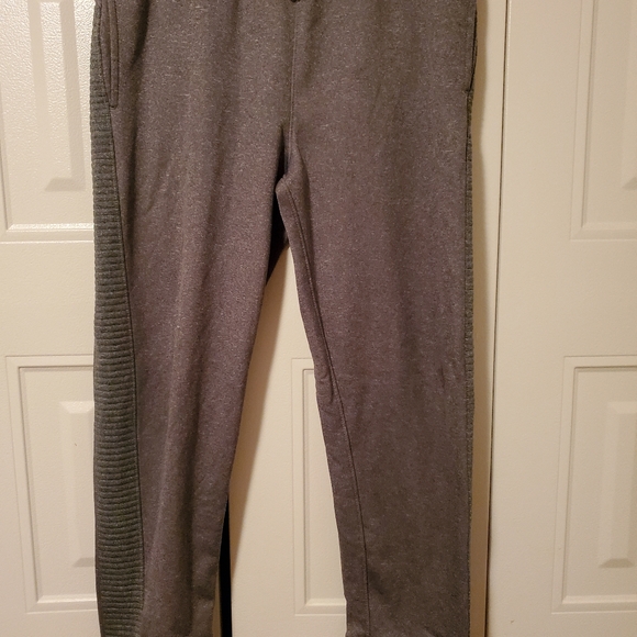 Old Navy - Picture 5 of 5